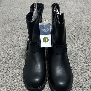 Universal Thread Women's Black Lace Up Boots